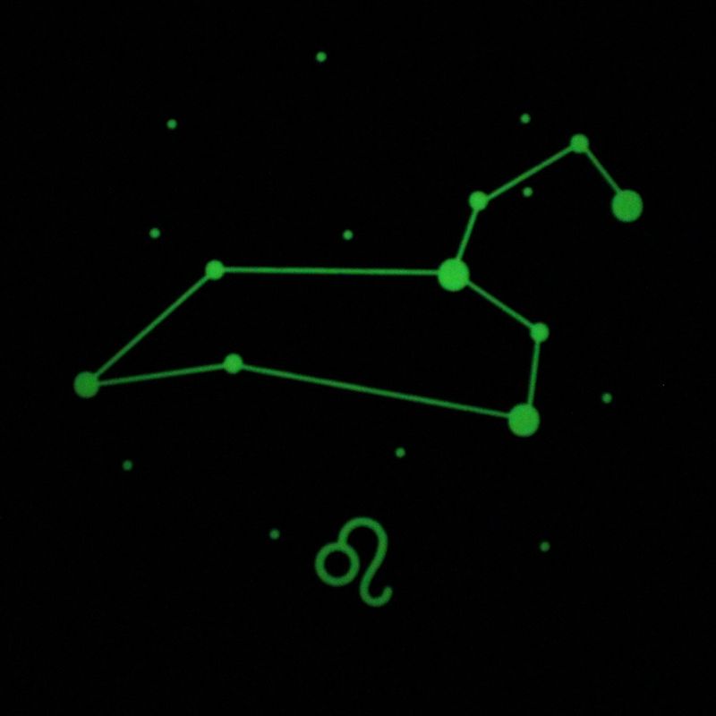 Leo piece glowing yellow in the dark
